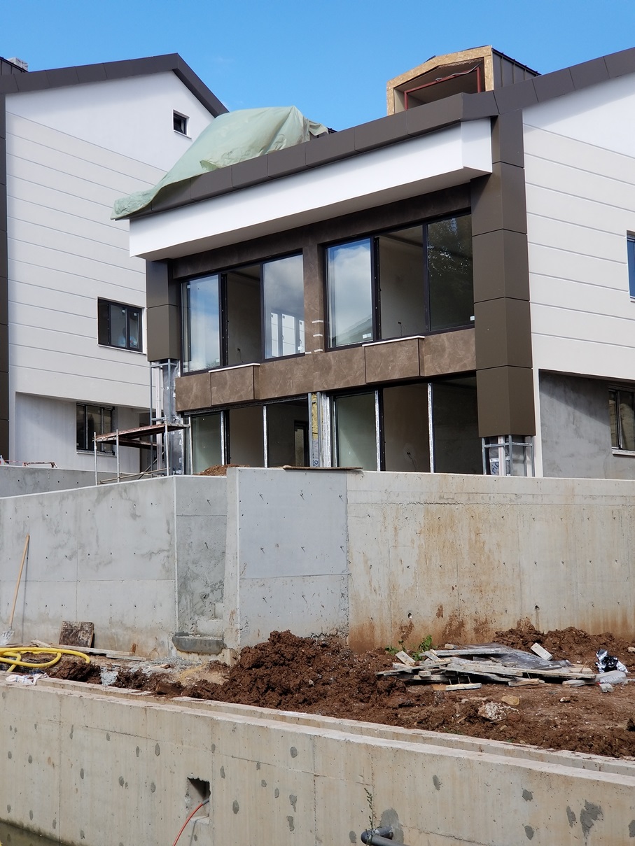installation of Villa Silva by Metrum Project