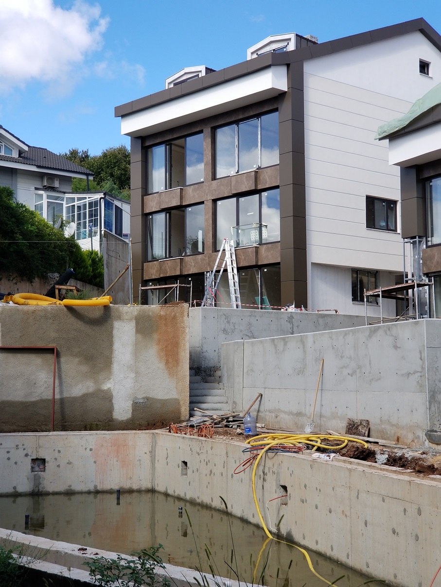 installation of Villa Silva by Metrum Project