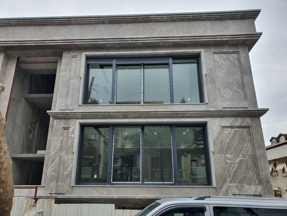 installation of Titanium Coating Curtain Wall by Metrum Project